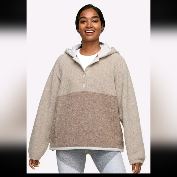 Outdoor Voices Tops - Outdoor Voices Womens Megafleece Tan Snap Up Warm Hoodie M